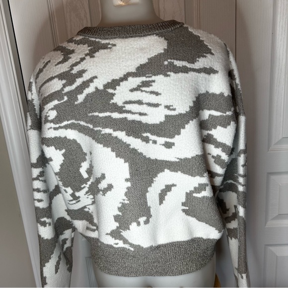 William Rast Cropped Sweater - Picture 5 of 6